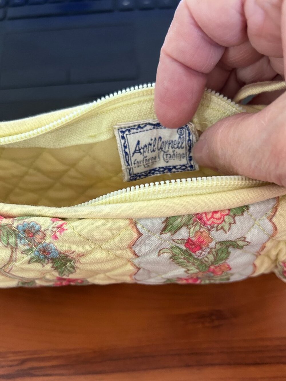 VTG April Cornell Quilted Floral Cosmetic Pouch Yellow BOHO Makeup Bag Travel